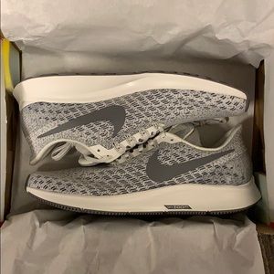 BRAND NEW Nike Pegasus 35